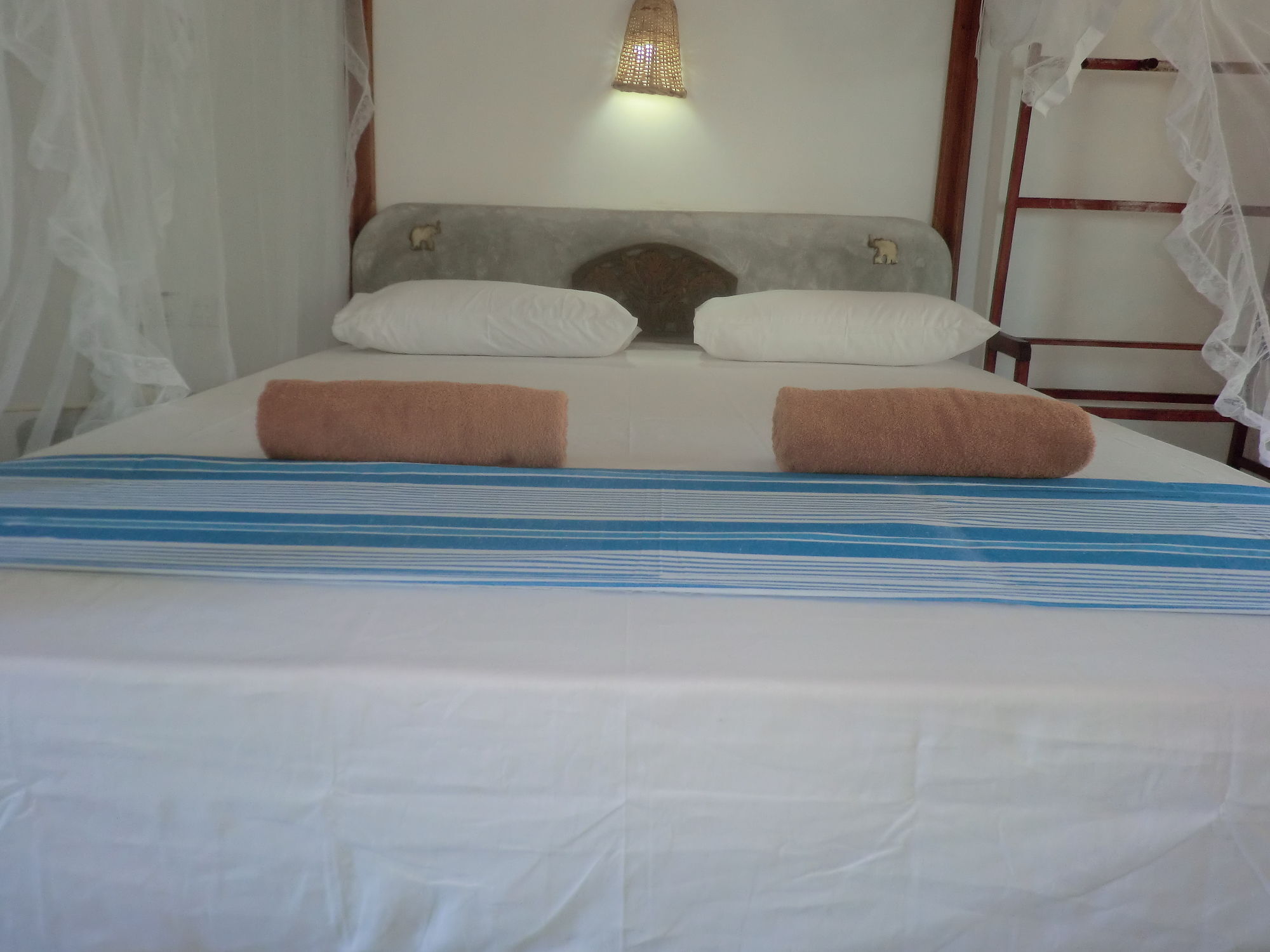 Peacock Wings Guest Hotel Mirissa Luaran gambar